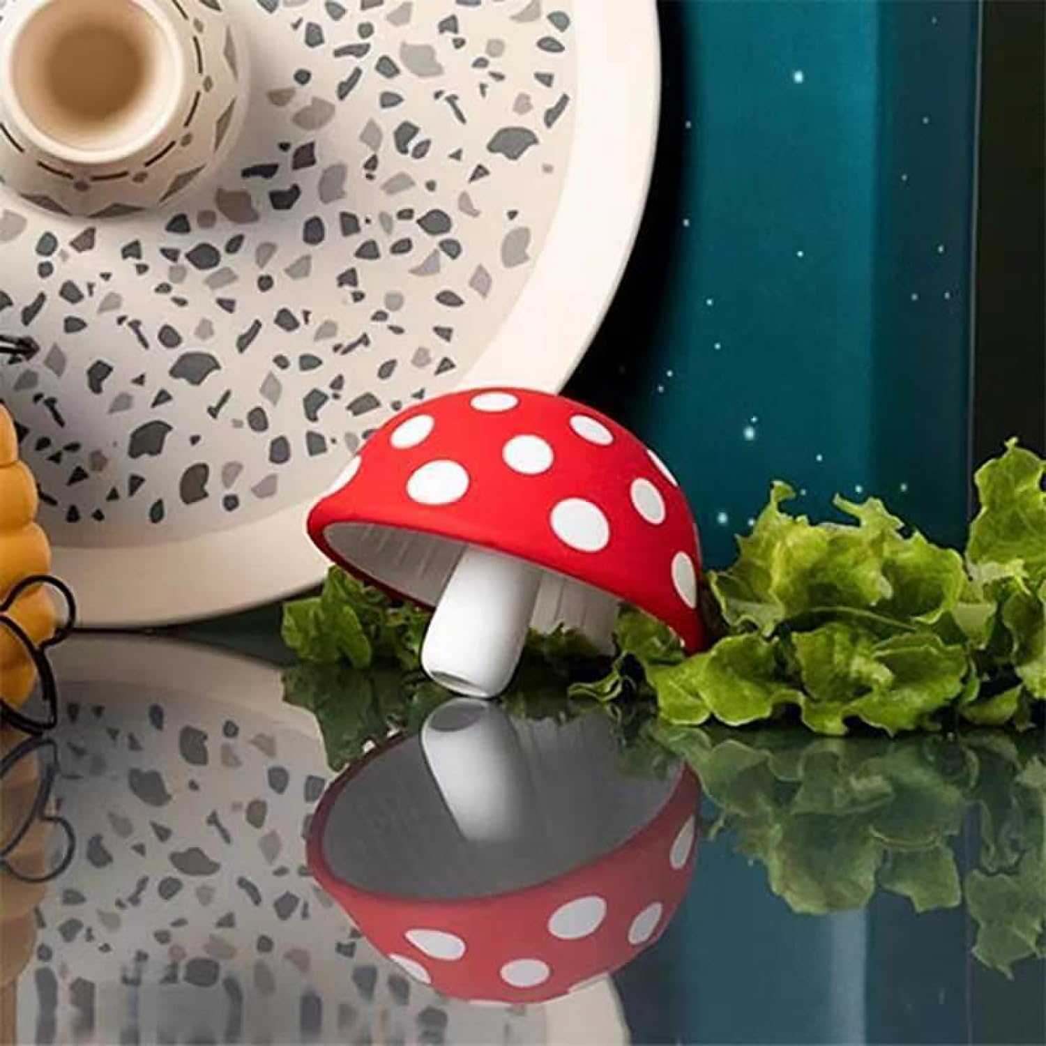 Mushroom Small Funnel, Foldable Silicone Kitchen Funnel with Wide‑Mouth Design, Practical Collapsible Gadget for Transferring Liquids & Powders into Jars, Bottles and Containers